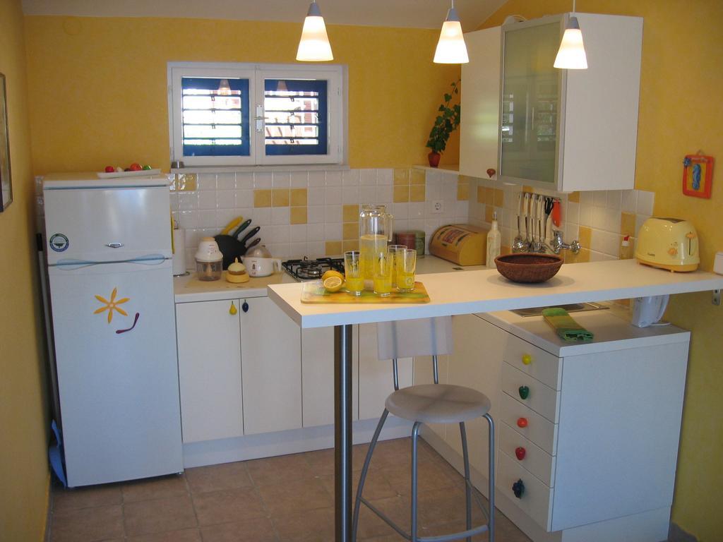 Apartments Mediterraneo Đảo Đảo Kaprije Ngoại thất bức ảnh