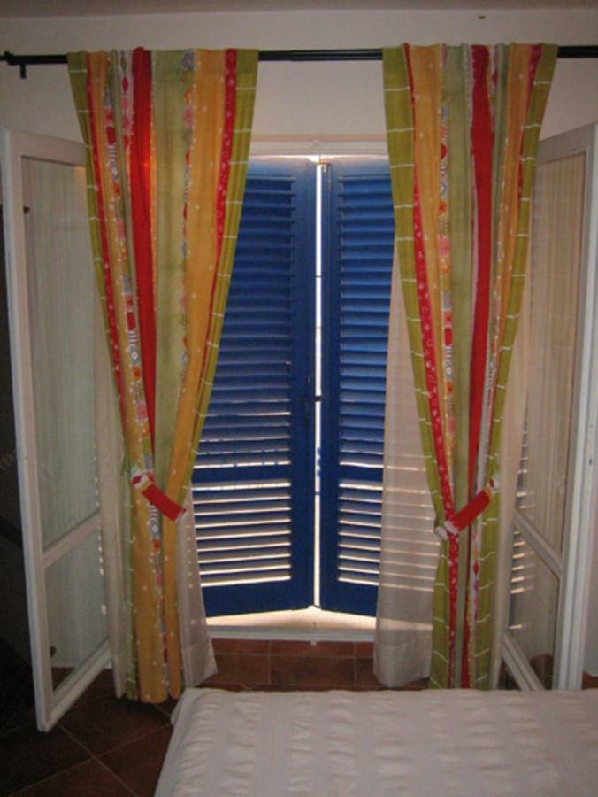 Apartments Mediterraneo Đảo Đảo Kaprije Ngoại thất bức ảnh